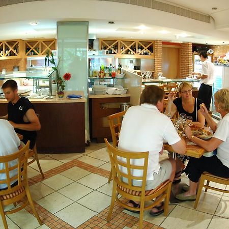 Fortina Spa Resort سليمة المطعم الصورة A restaurant in a hotel