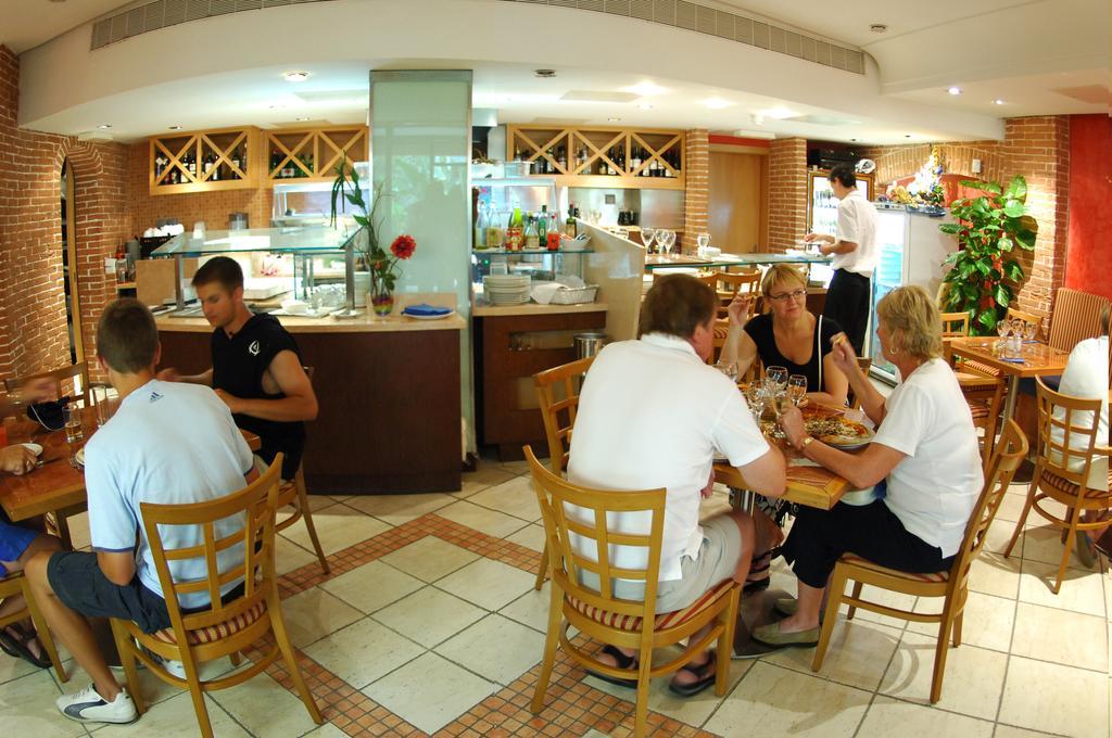 Fortina Spa Resort سليمة المطعم الصورة A restaurant in a hotel