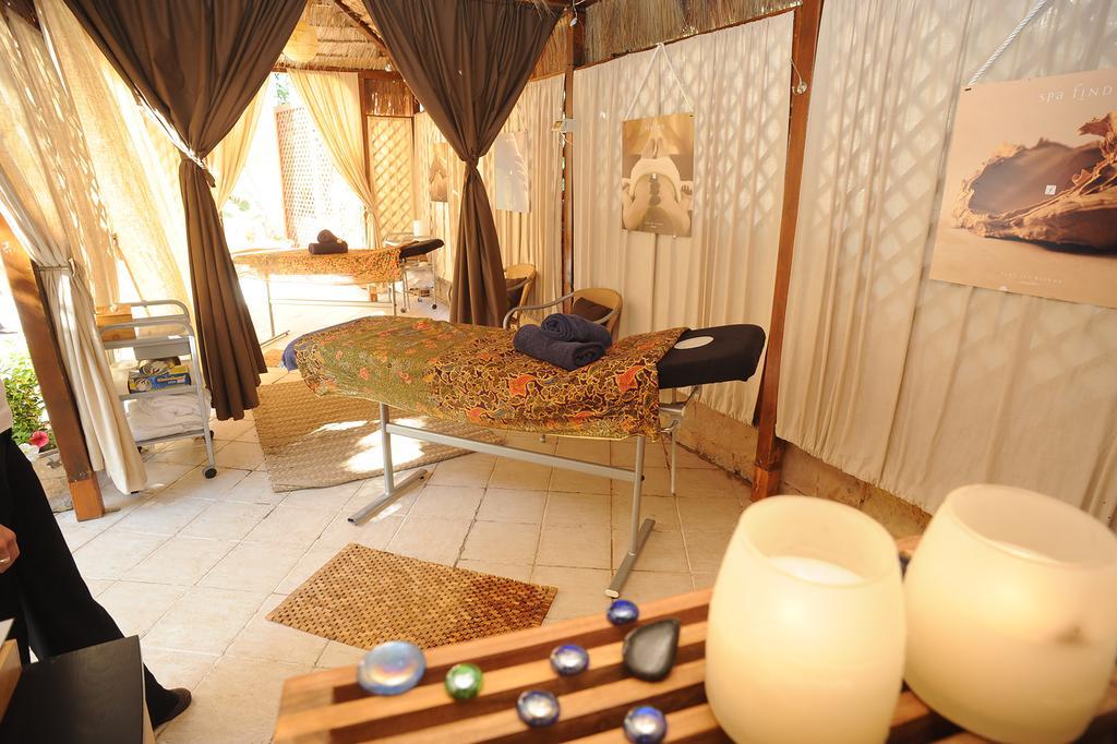 Fortina Spa Resort سليمة المظهر الخارجي الصورة A massage room at a spa