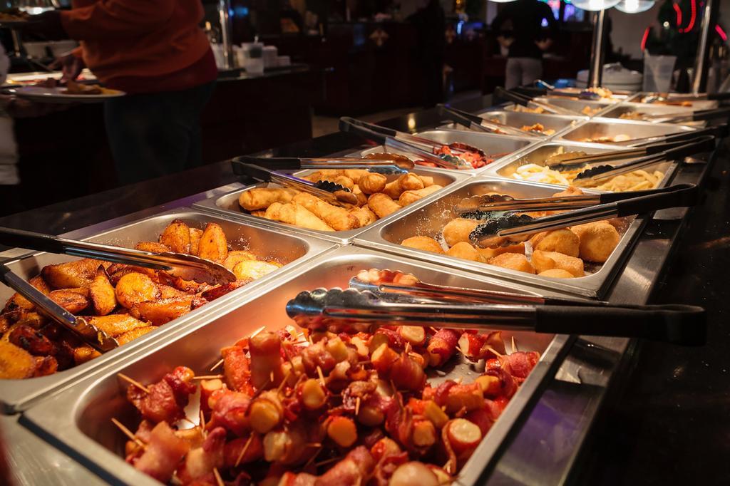 Fortina Spa Resort سليمة المظهر الخارجي الصورة A chafing dish buffet