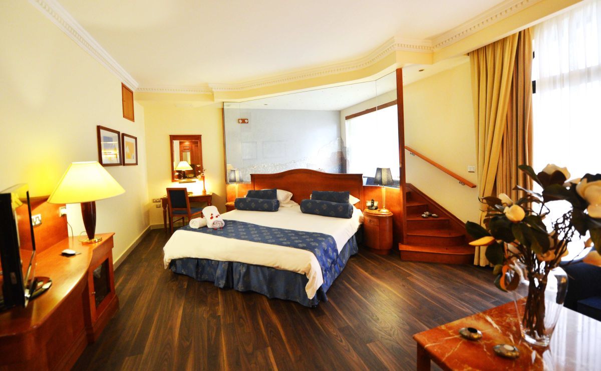 Fortina Spa Resort سليمة المظهر الخارجي الصورة A suite at the hotel